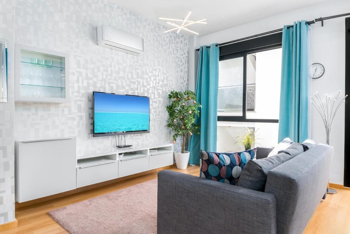 -Malagasunapts- Modern Citycentre Pool&Parking Dış mekan fotoğraf